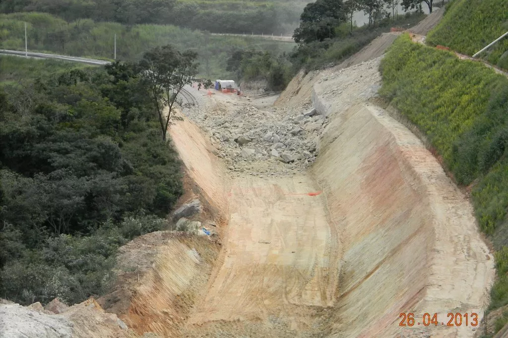 Desmontes para Abertura de Ferrovias