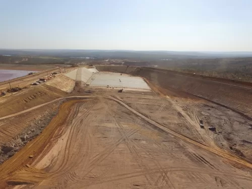 Site Sequencia - Servicos - Desmontes Escavacao de Depositos de Rejeitos - Img 02- 500 x 375