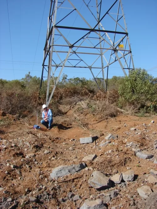 Controle de Vibração em Taludes e Obras Civis