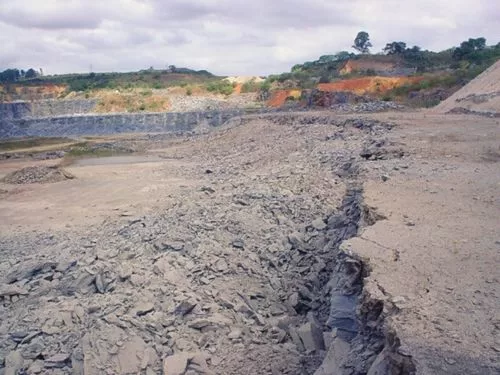 Terceirização de Perfuração e Desmonte em Pedreiras e Minerações